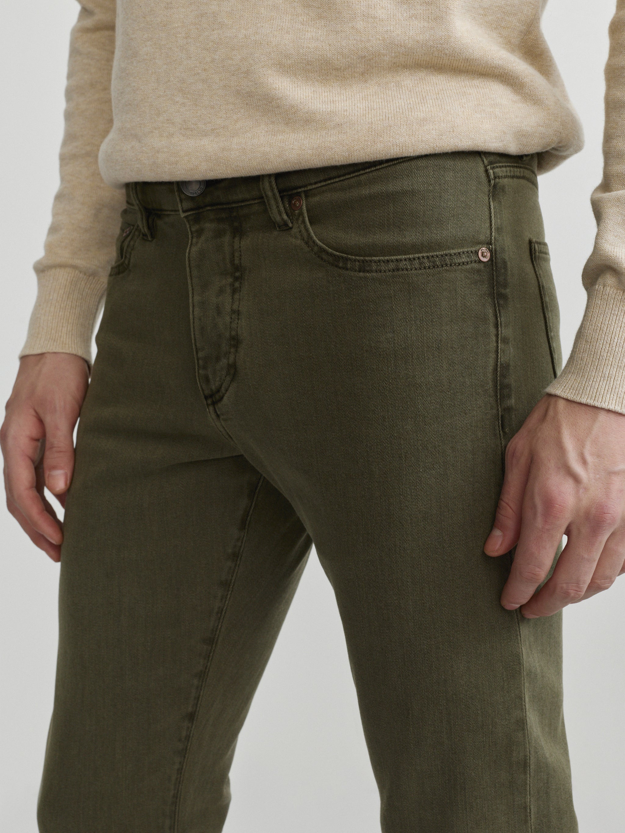 Russell Slim Straight Jeans | Outpost
