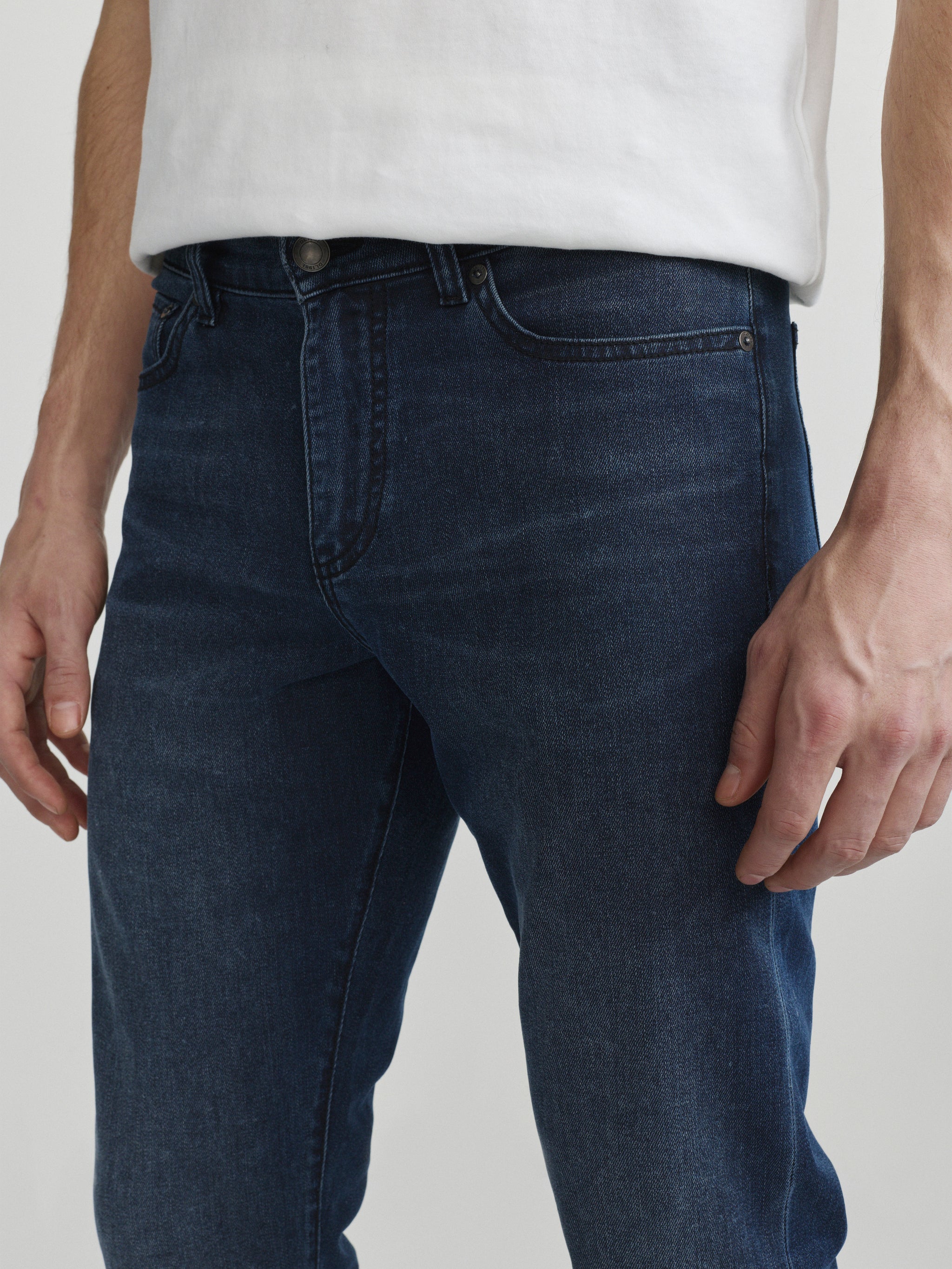 Russell Slim Straight Jeans | Cold Forge