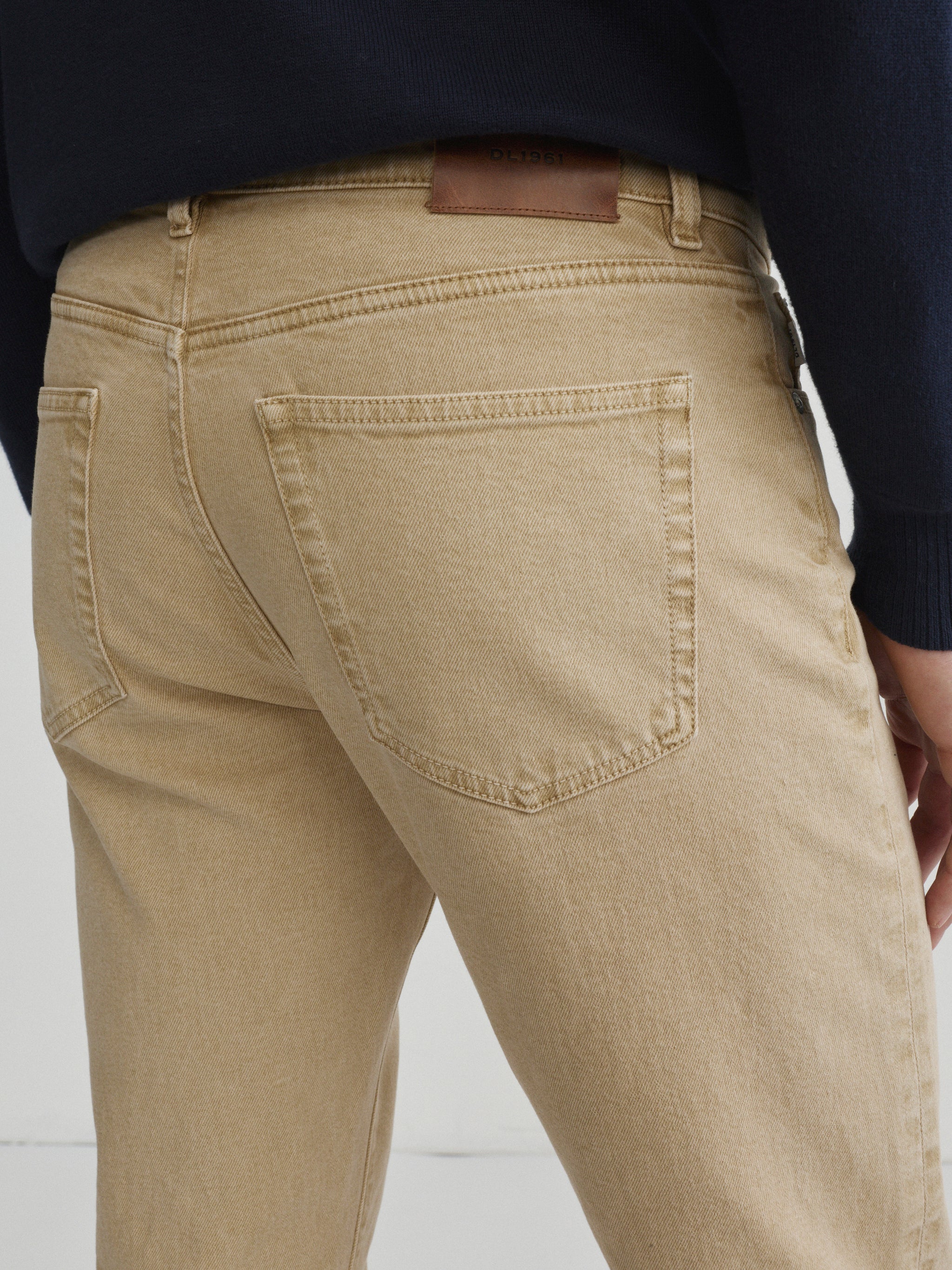 Russell Slim Straight Jeans | Dune