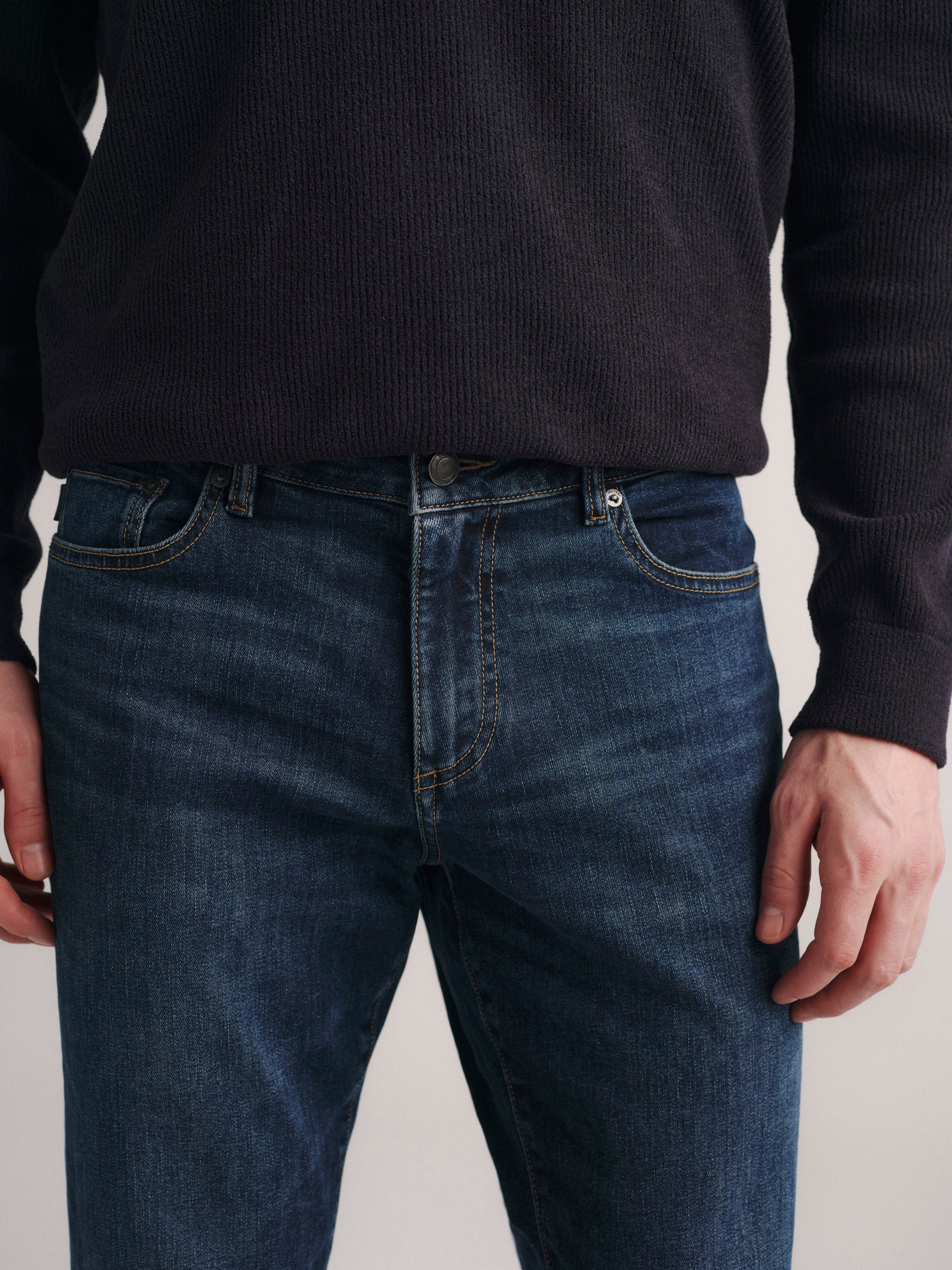 Russell Slim Straight Jeans | Reader