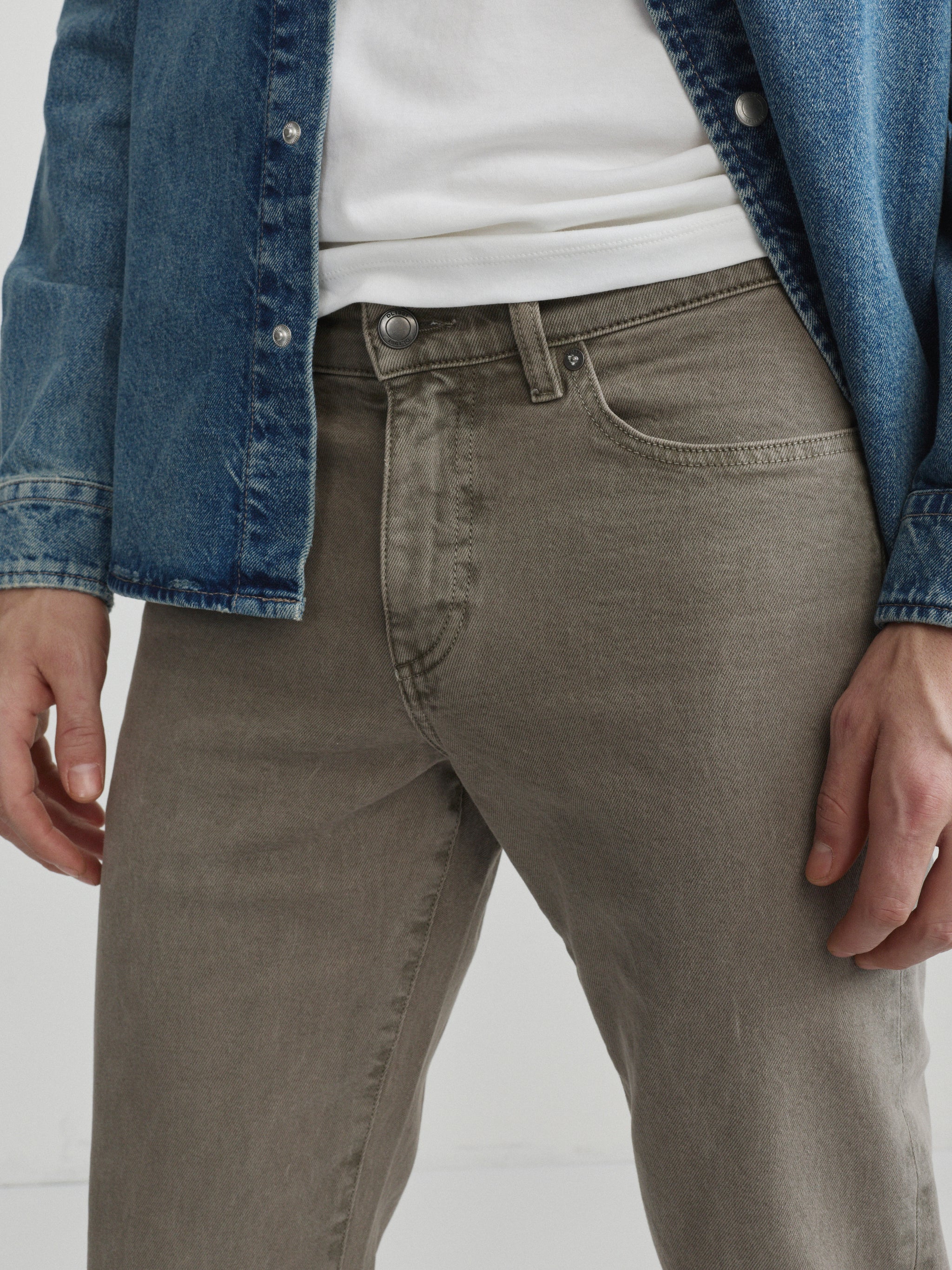 Russell Slim Straight Jeans | Storm