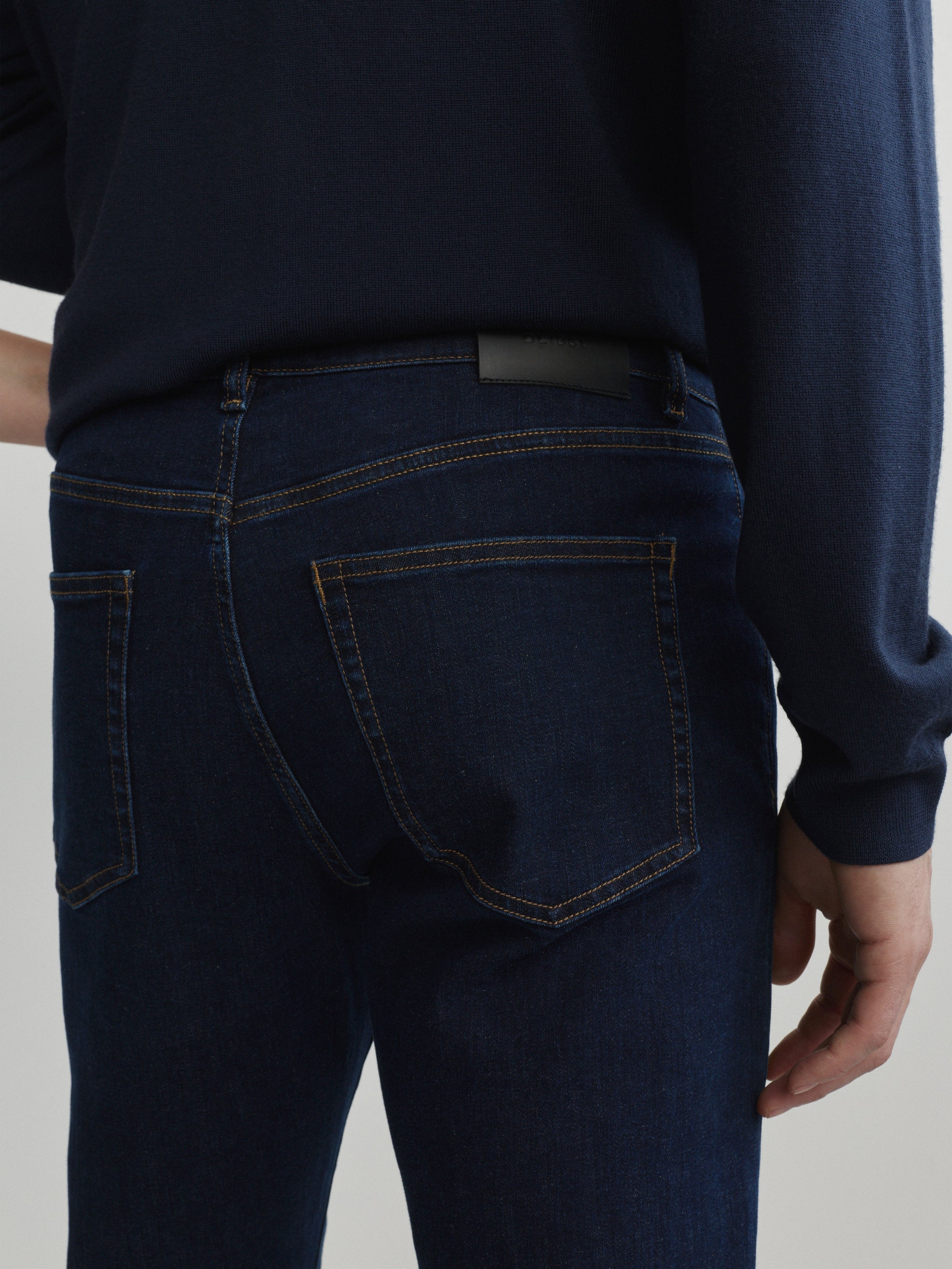 Russell Slim Straight Jeans | After Hours
