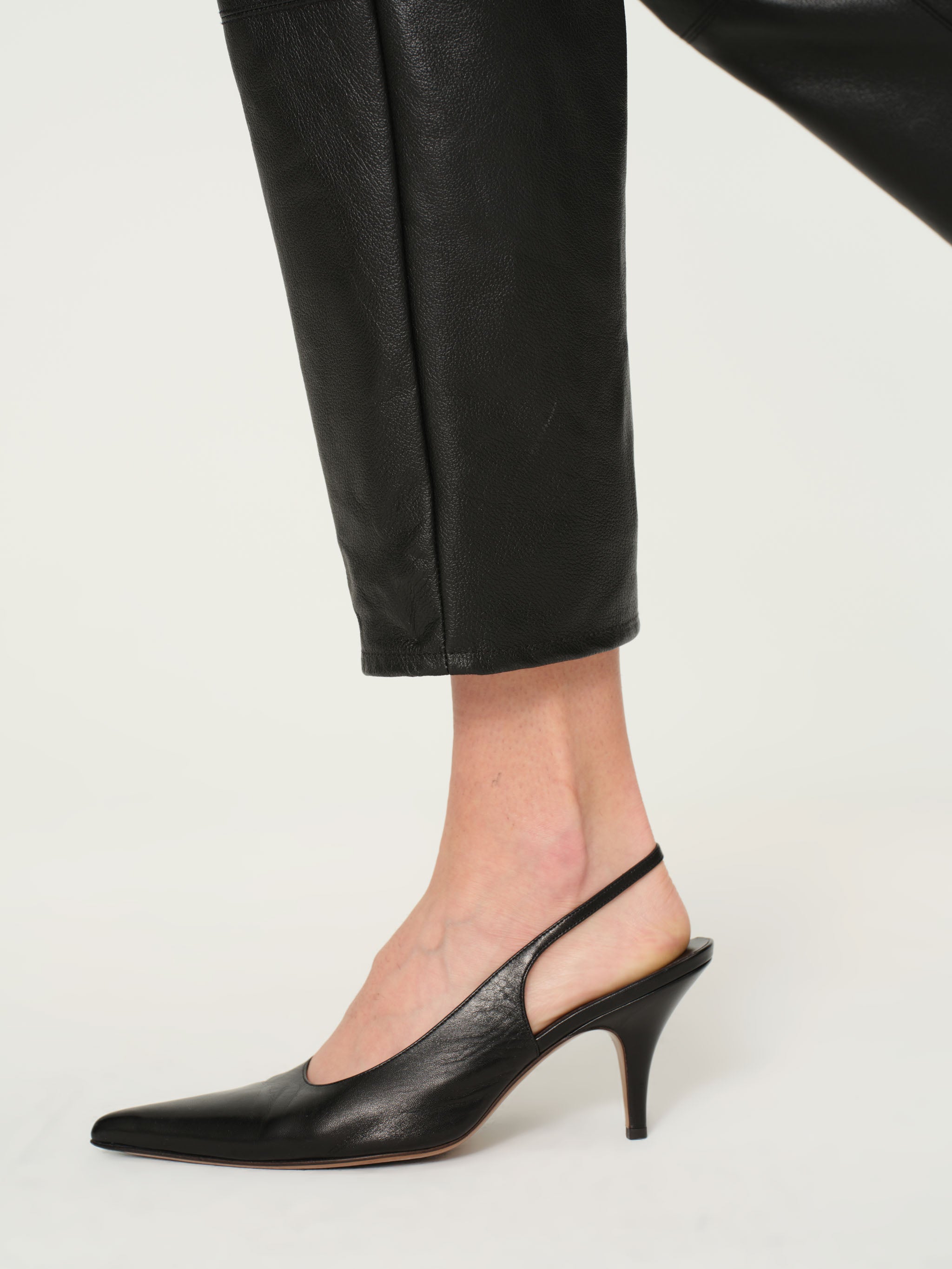 Patti Straight High Rise Ankle | Obsidian