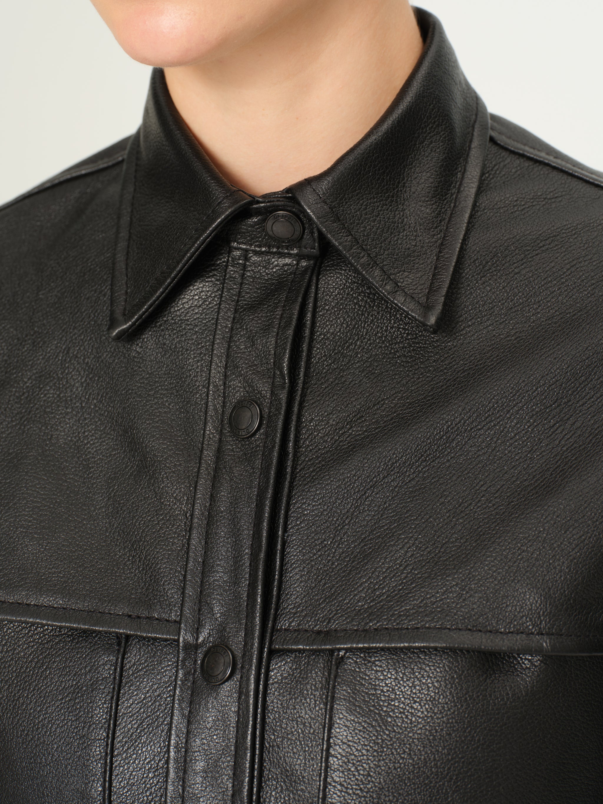 Ines Shirt | Obsidian