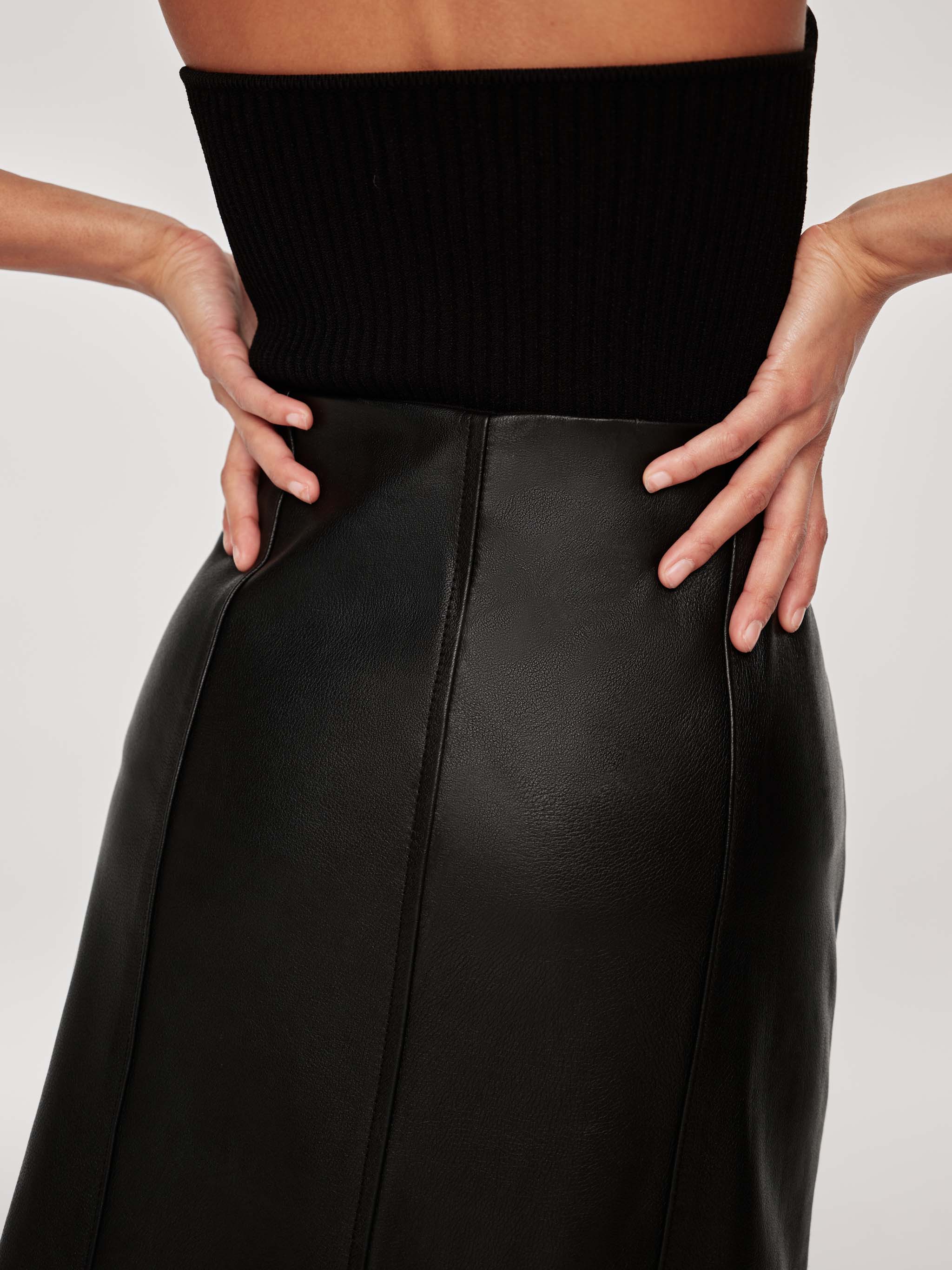 Alma Skirt Button Front | Obsidian