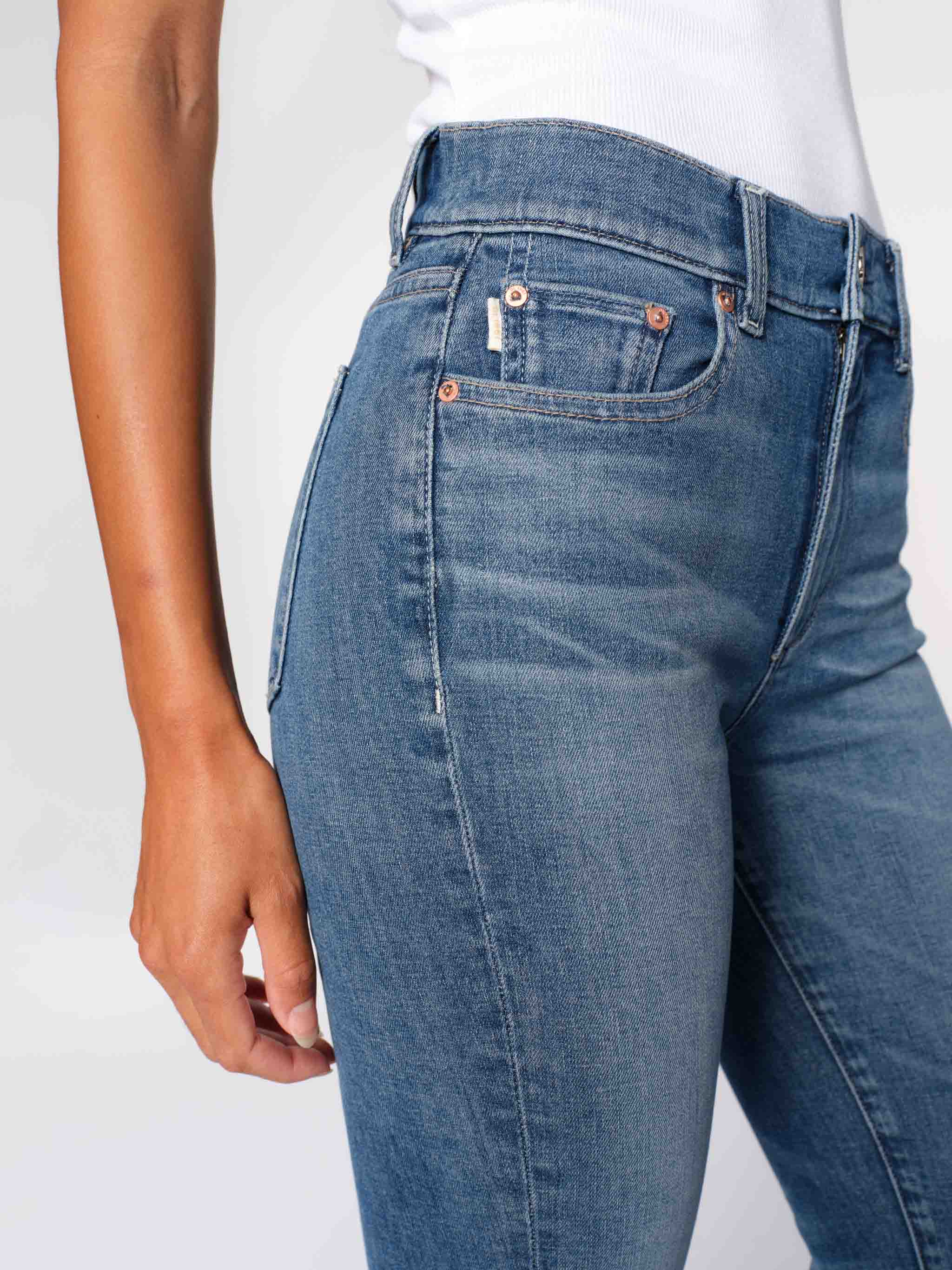 Mara Straight Mid Rise Instasculpt Ankle Jeans | Ocean City