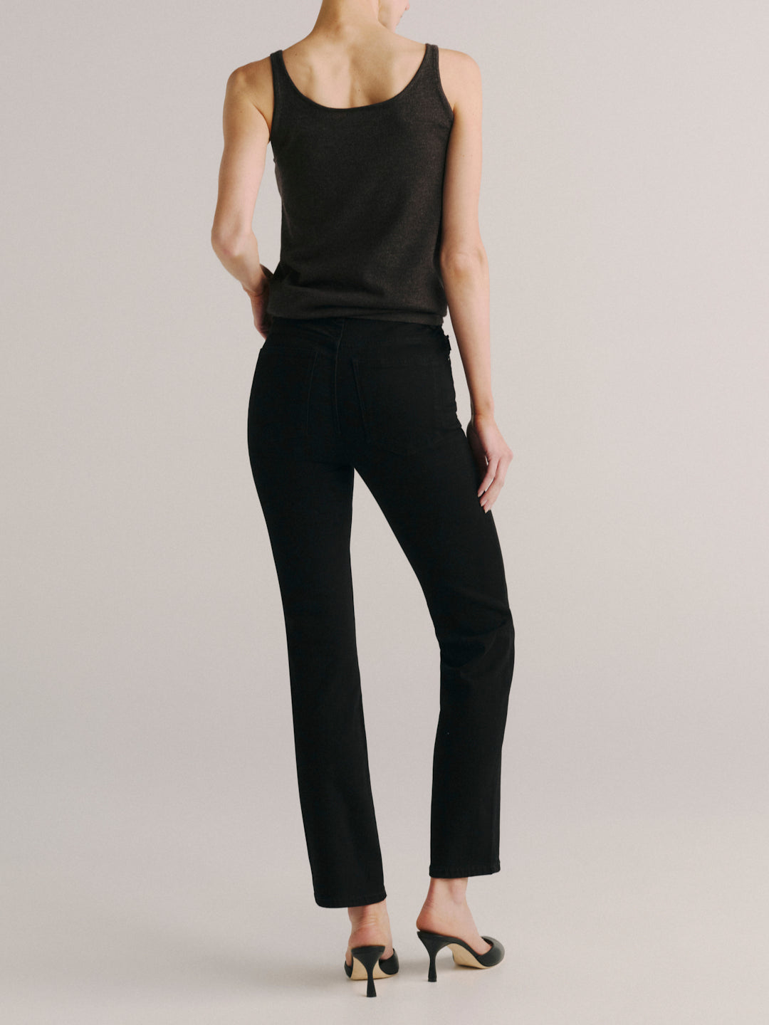 DL1961 Halle Straight high-rise jeans in black 'Black Peach' wash, back view with five-pocket styling.