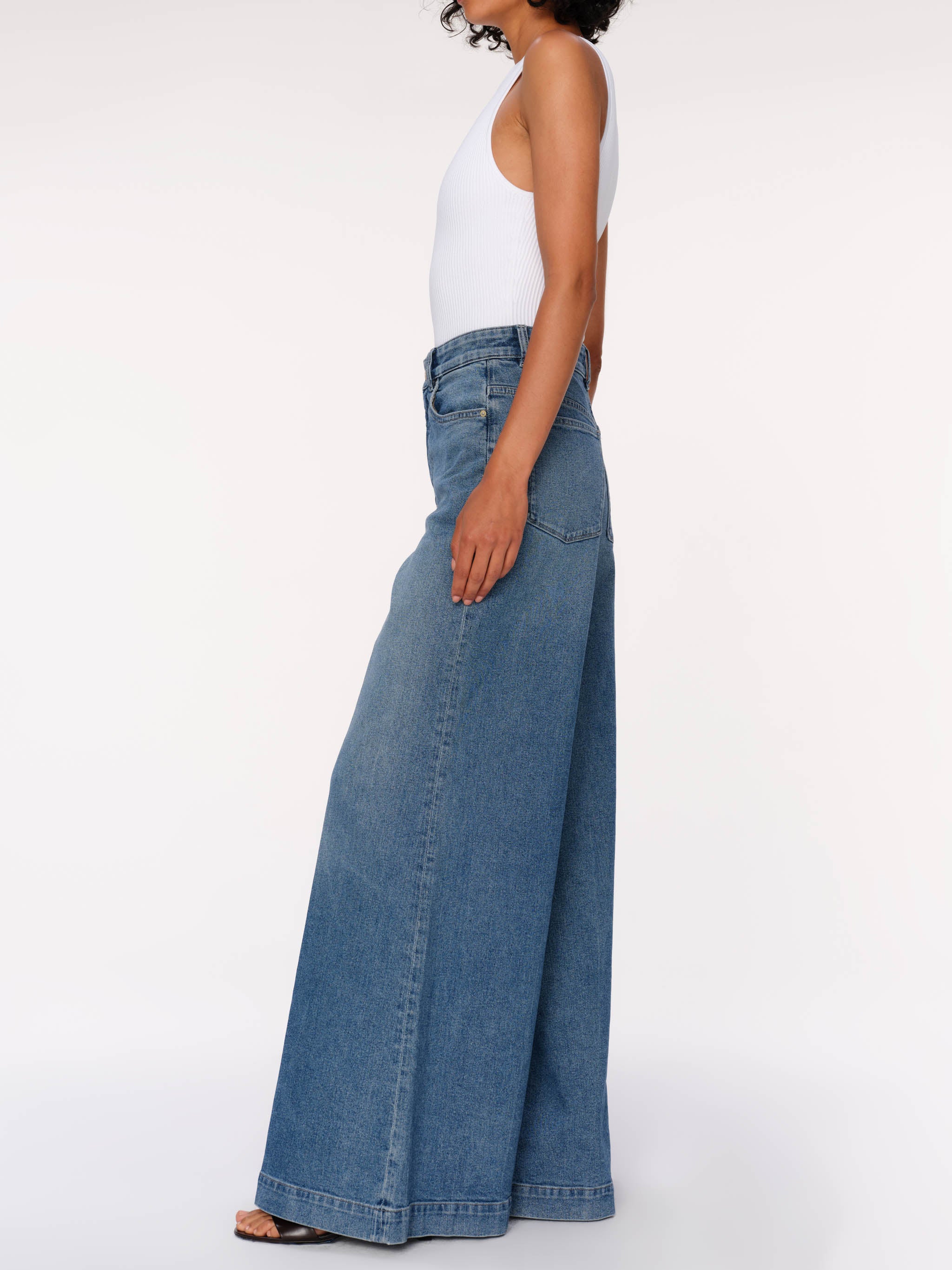 Women's High Rise Wide Leg Blue Jeans