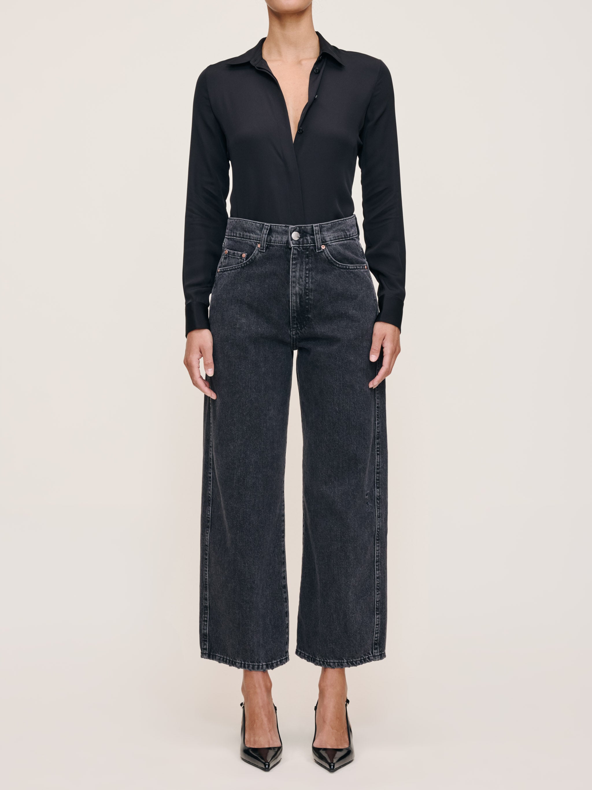 women's barrel black jean