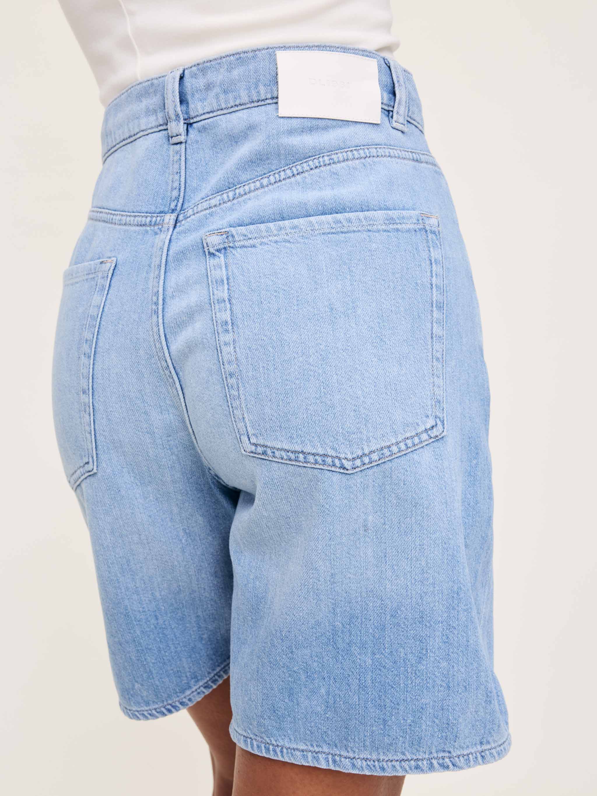 women's barrel blue jean