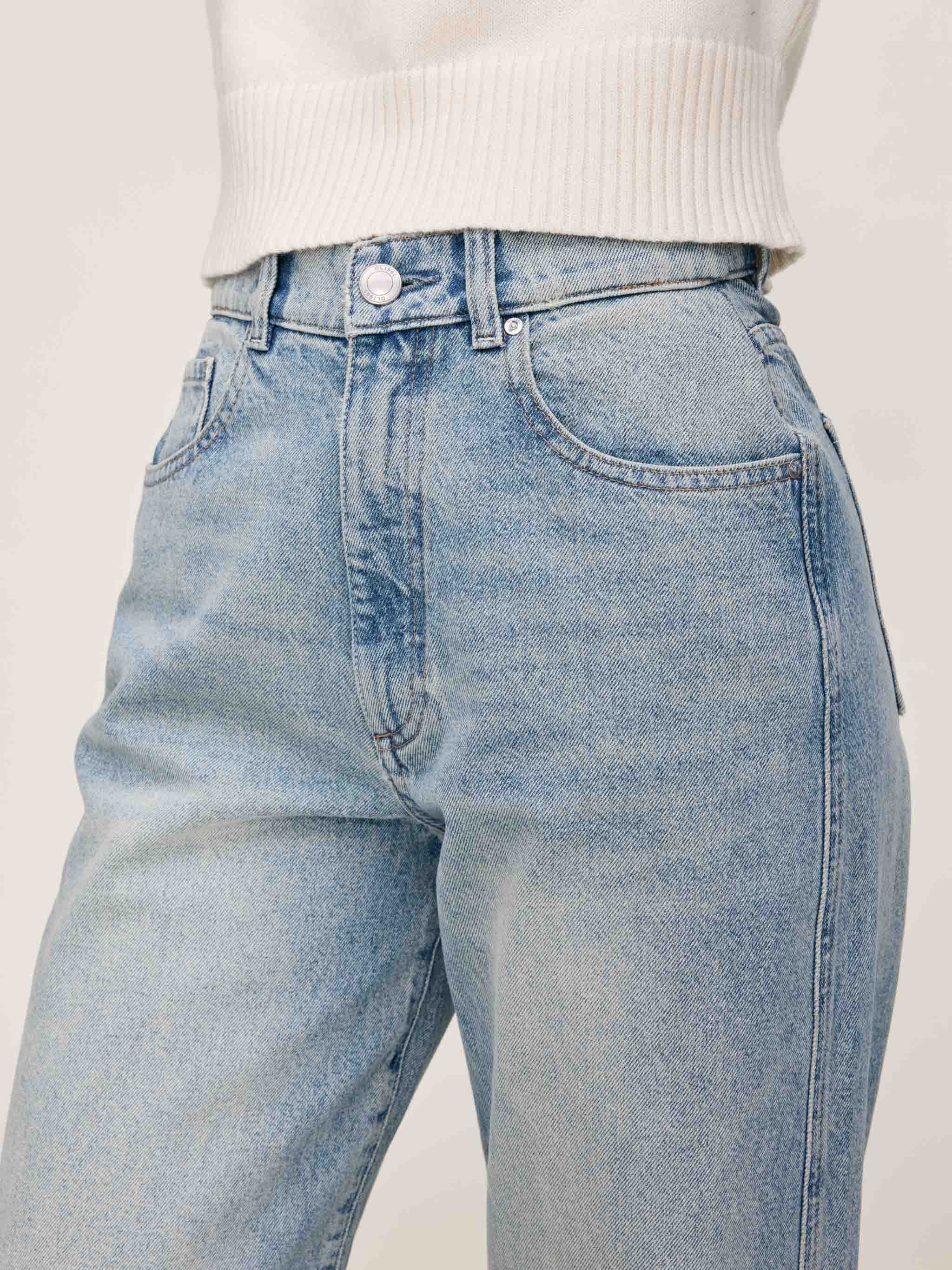 women's barrel blue jean