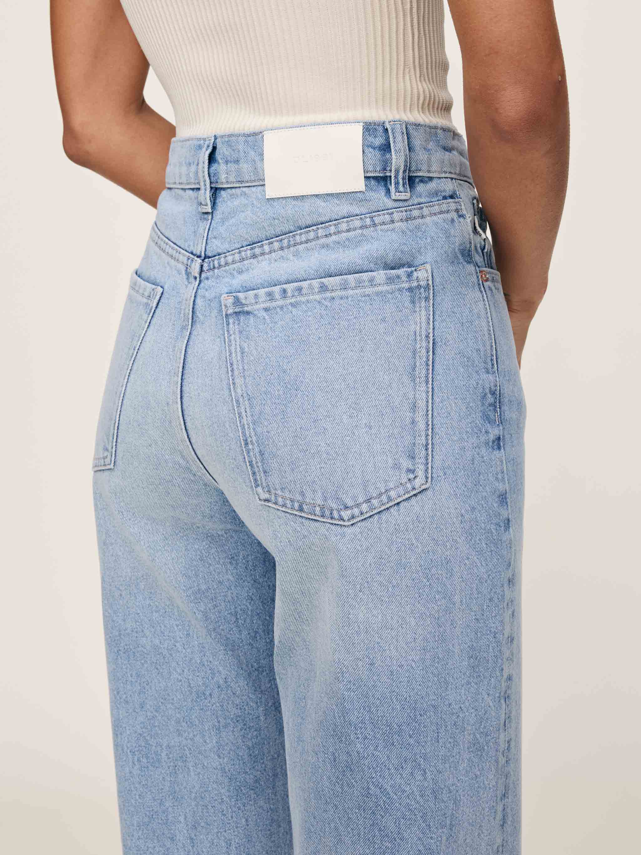 women's wide leg blue jean