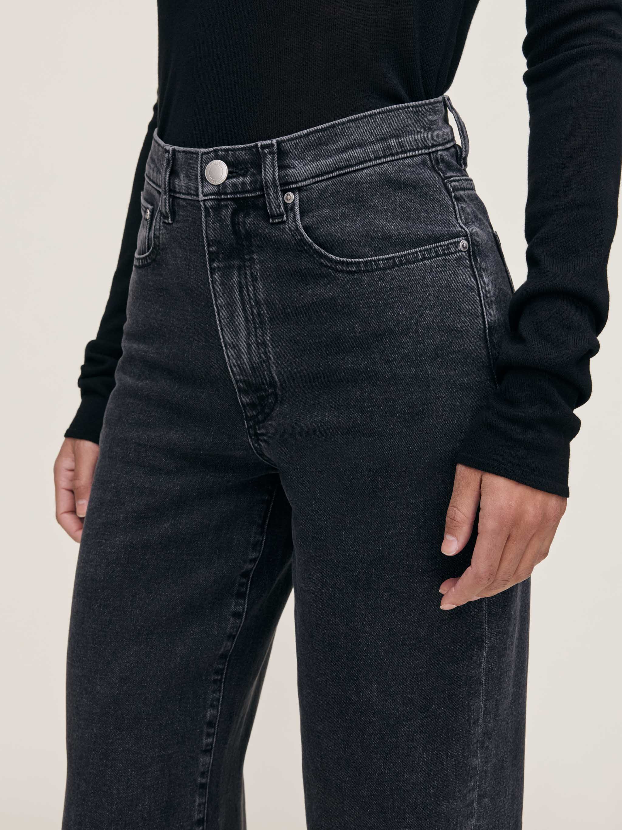women's straight black jeans