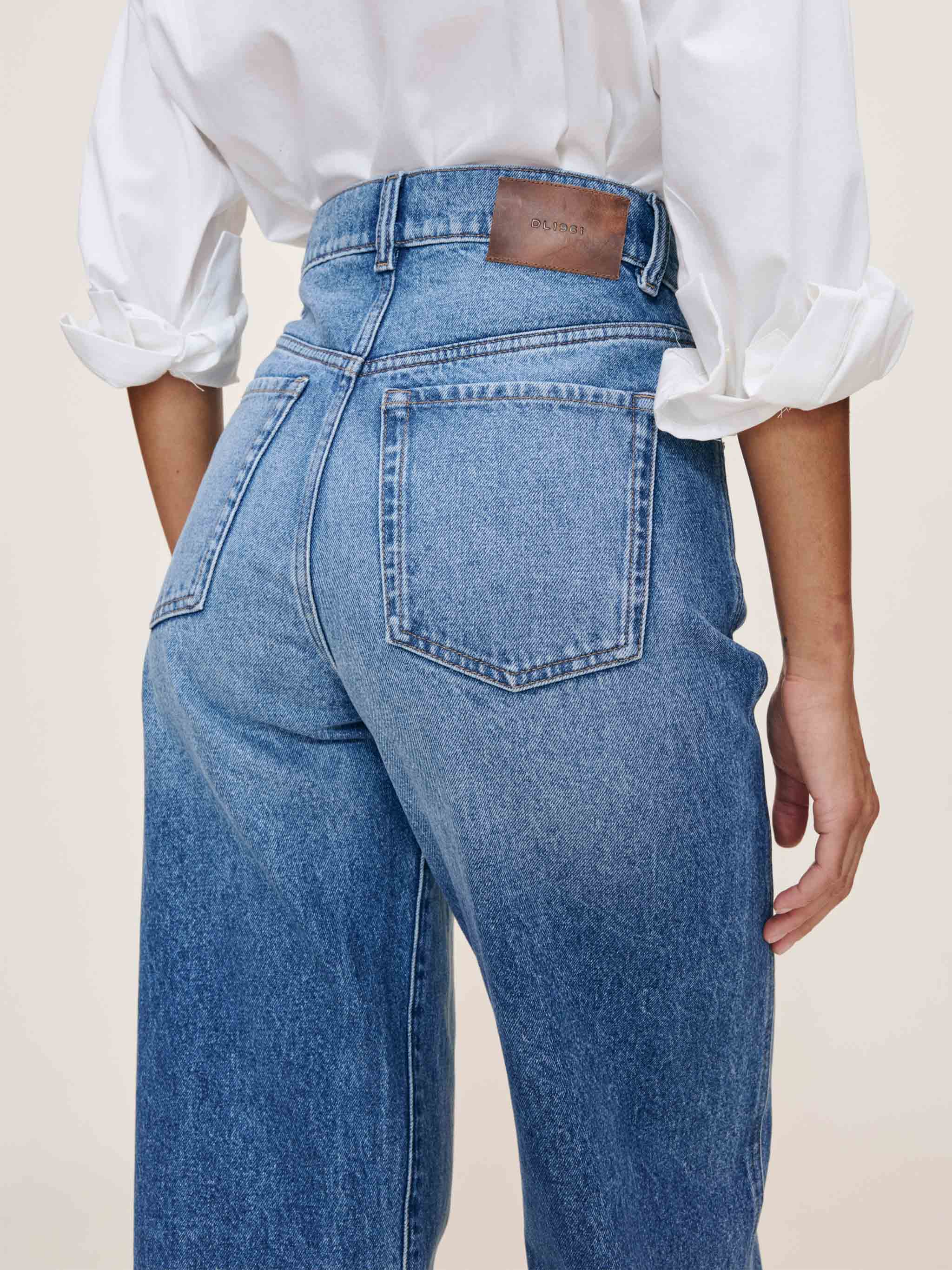 Taylor Relaxed Barrel High Rise Ankle Jeans | North Water