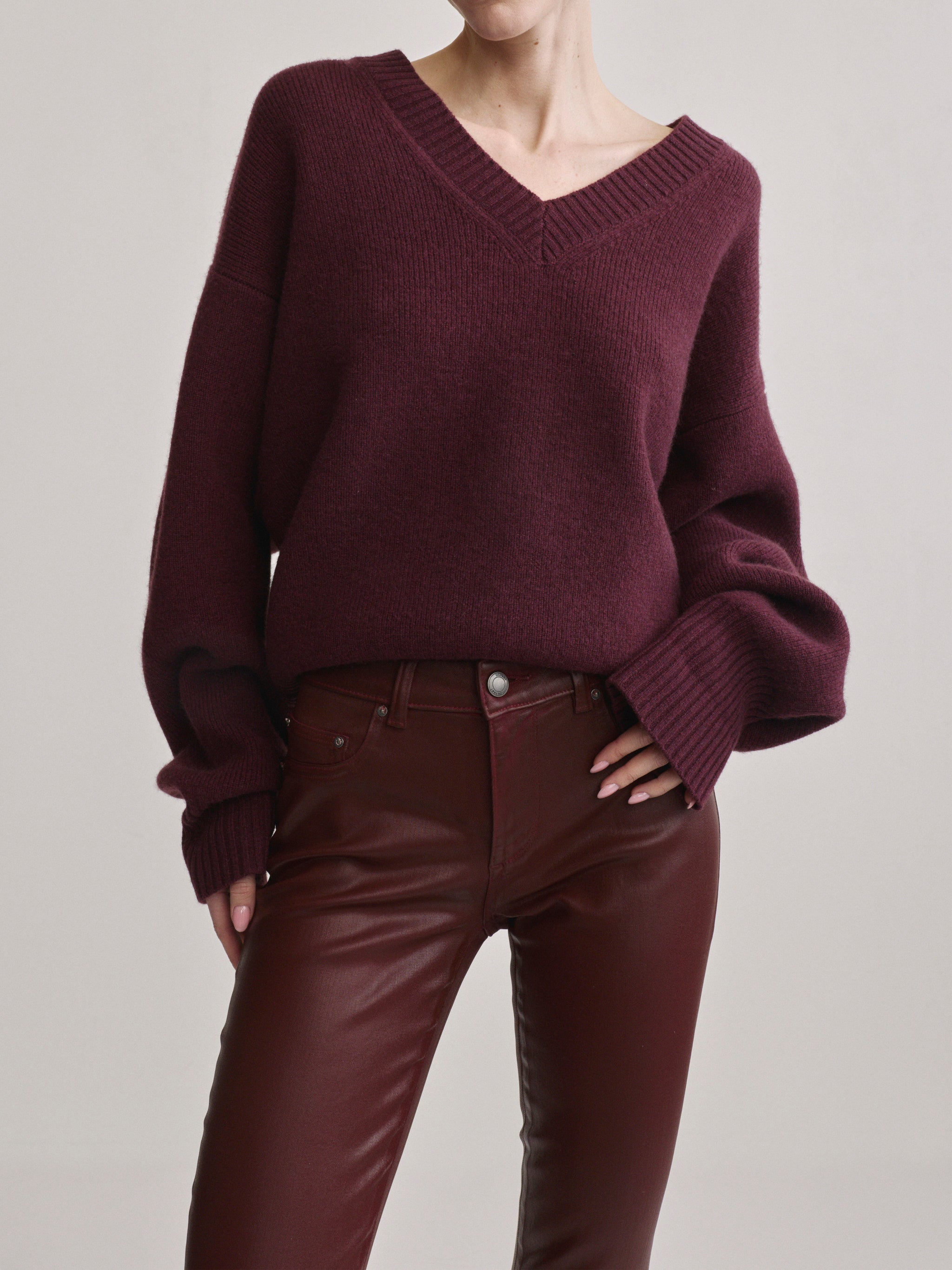 Robbie Oversized V-Neck Sweater | Bordeaux