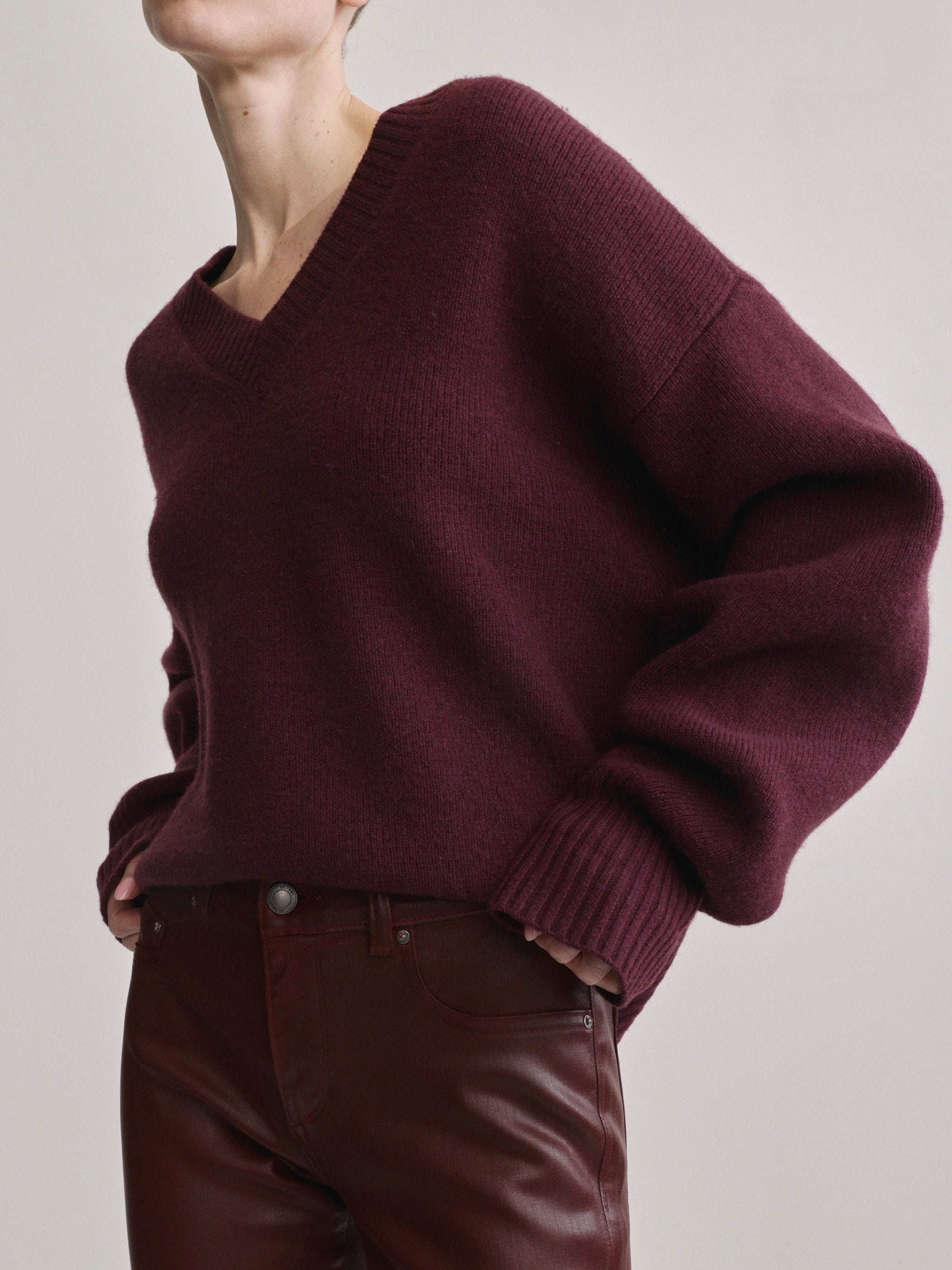 Robbie Oversized V-Neck Sweater | Bordeaux