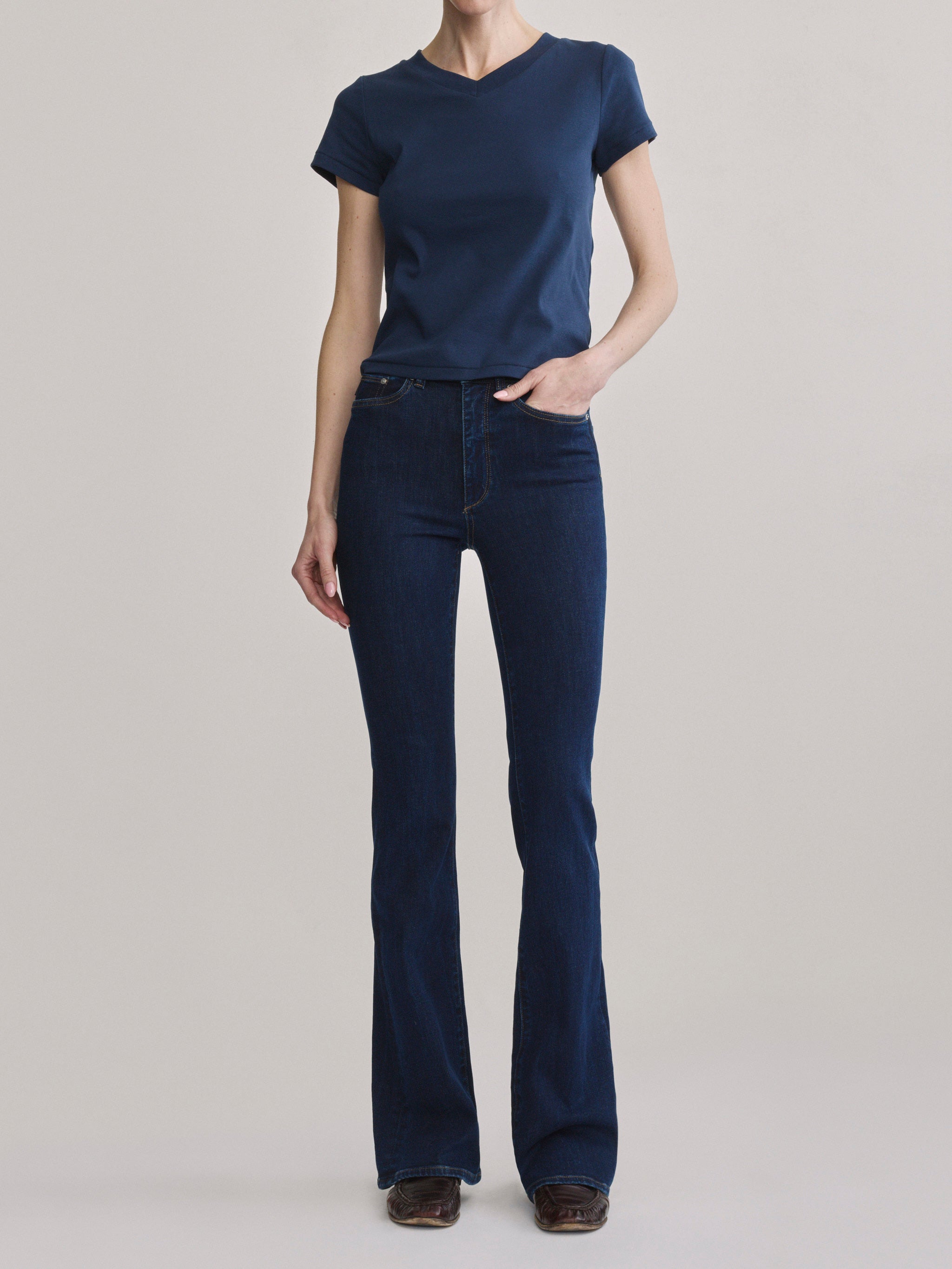 Shrunken V-Neck Tee | Navy