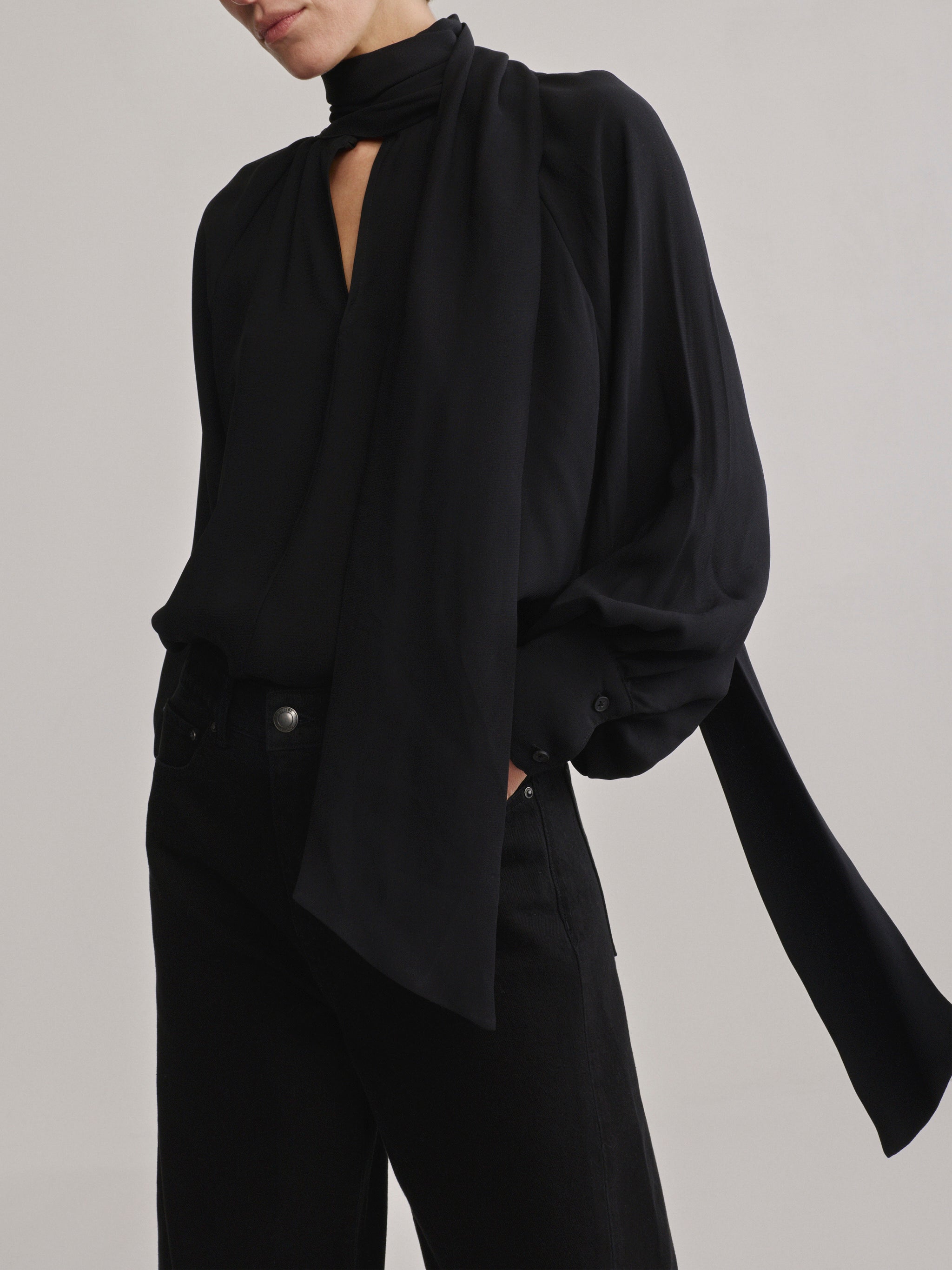 Sylvia Blouse | Black