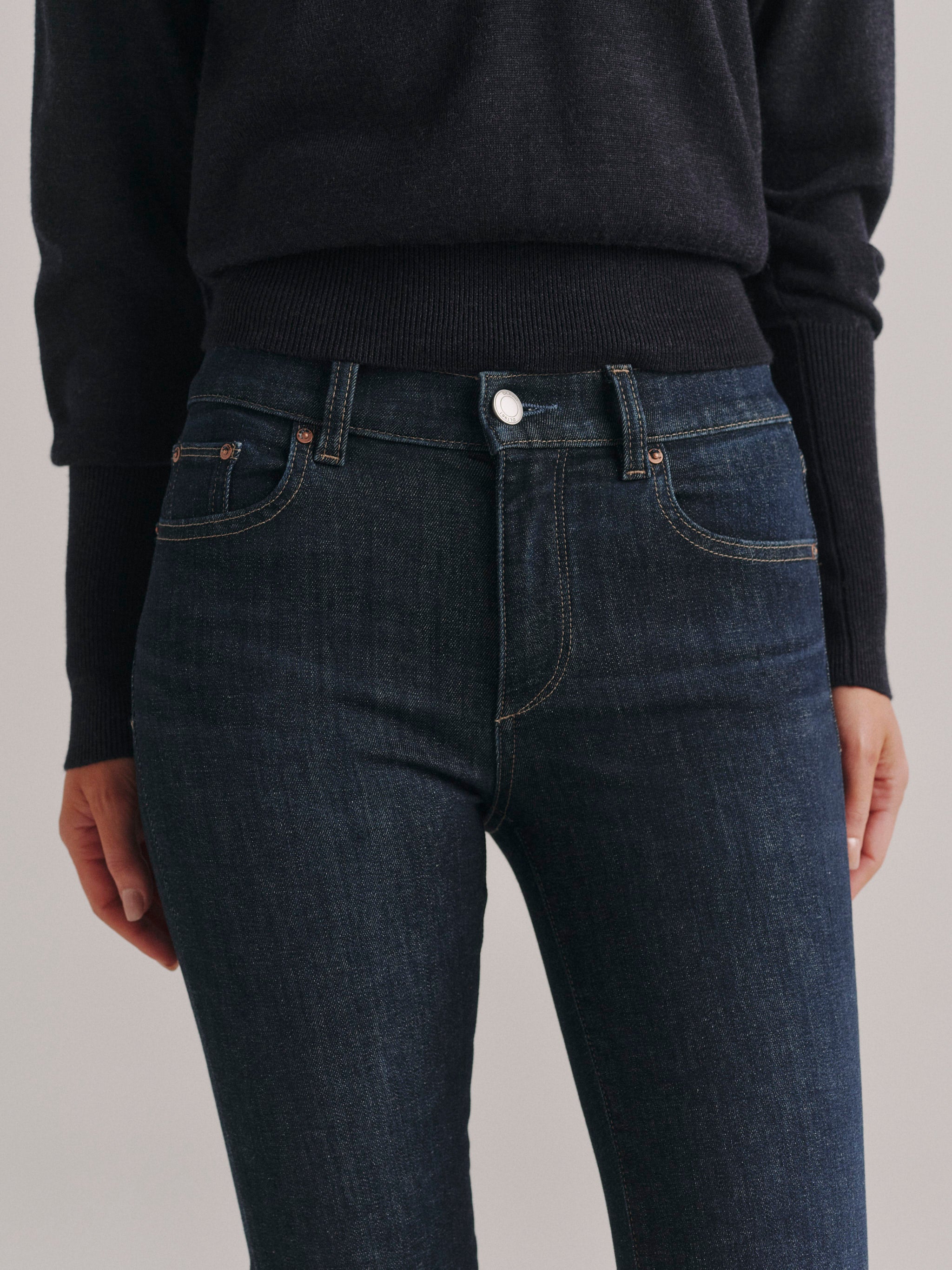 Mara Straight Mid Rise Instasculpt™ Ankle Jeans | Crescent Harbor