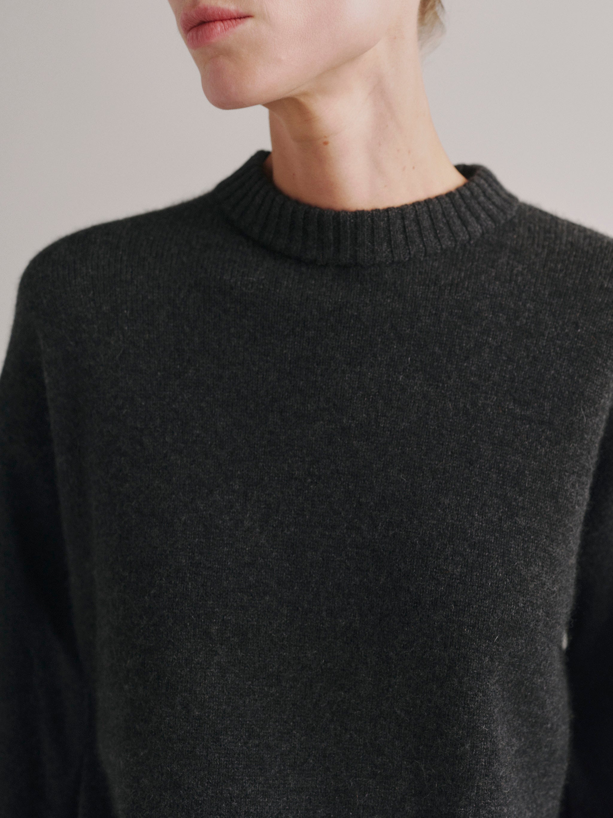 Elise Crewneck Sweater | Charcoal