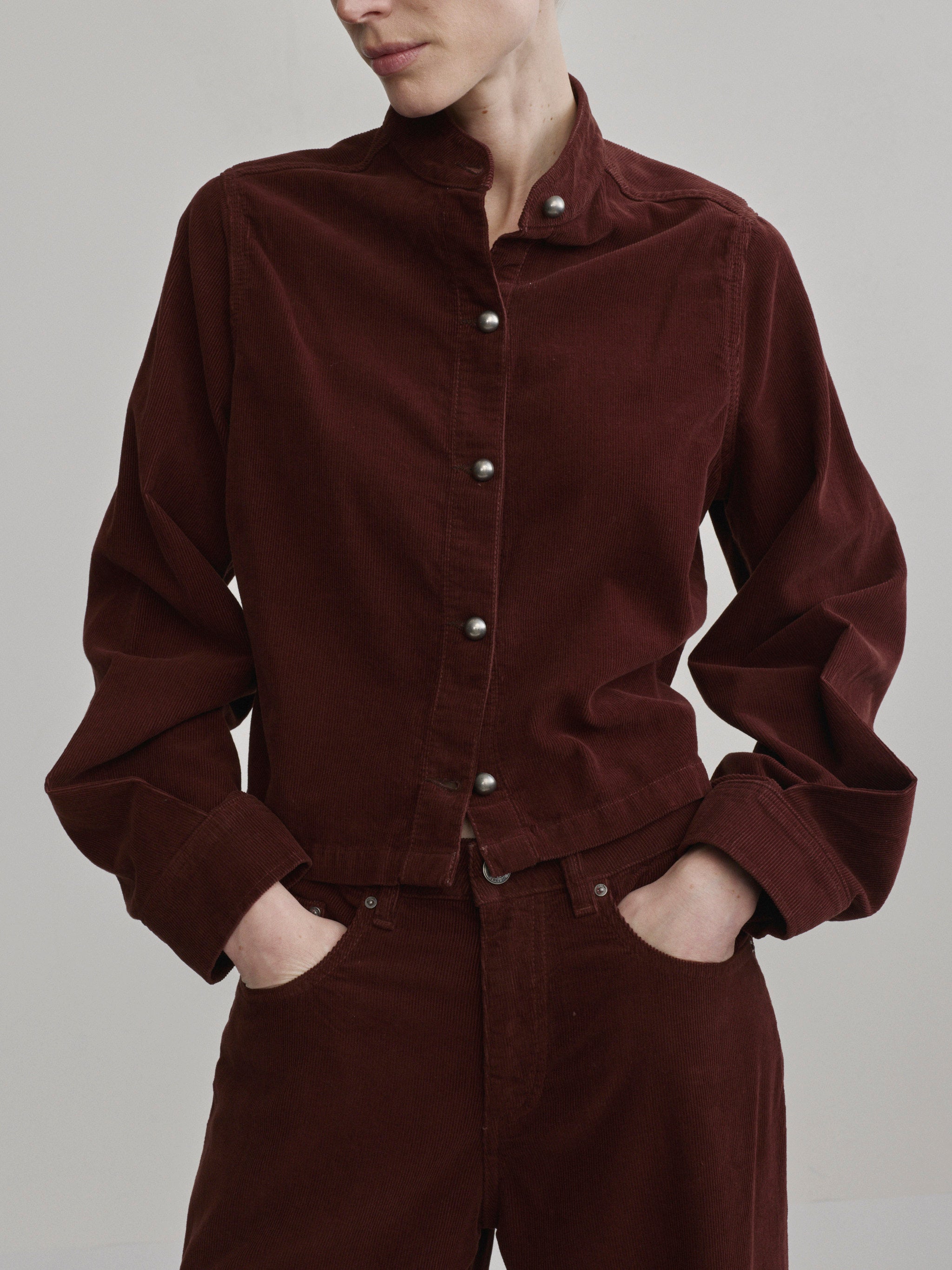 DL1961 Charlotte Shirt in wine corduroy 'Syrah Cord', front view of the snap-front corduroy shirt.