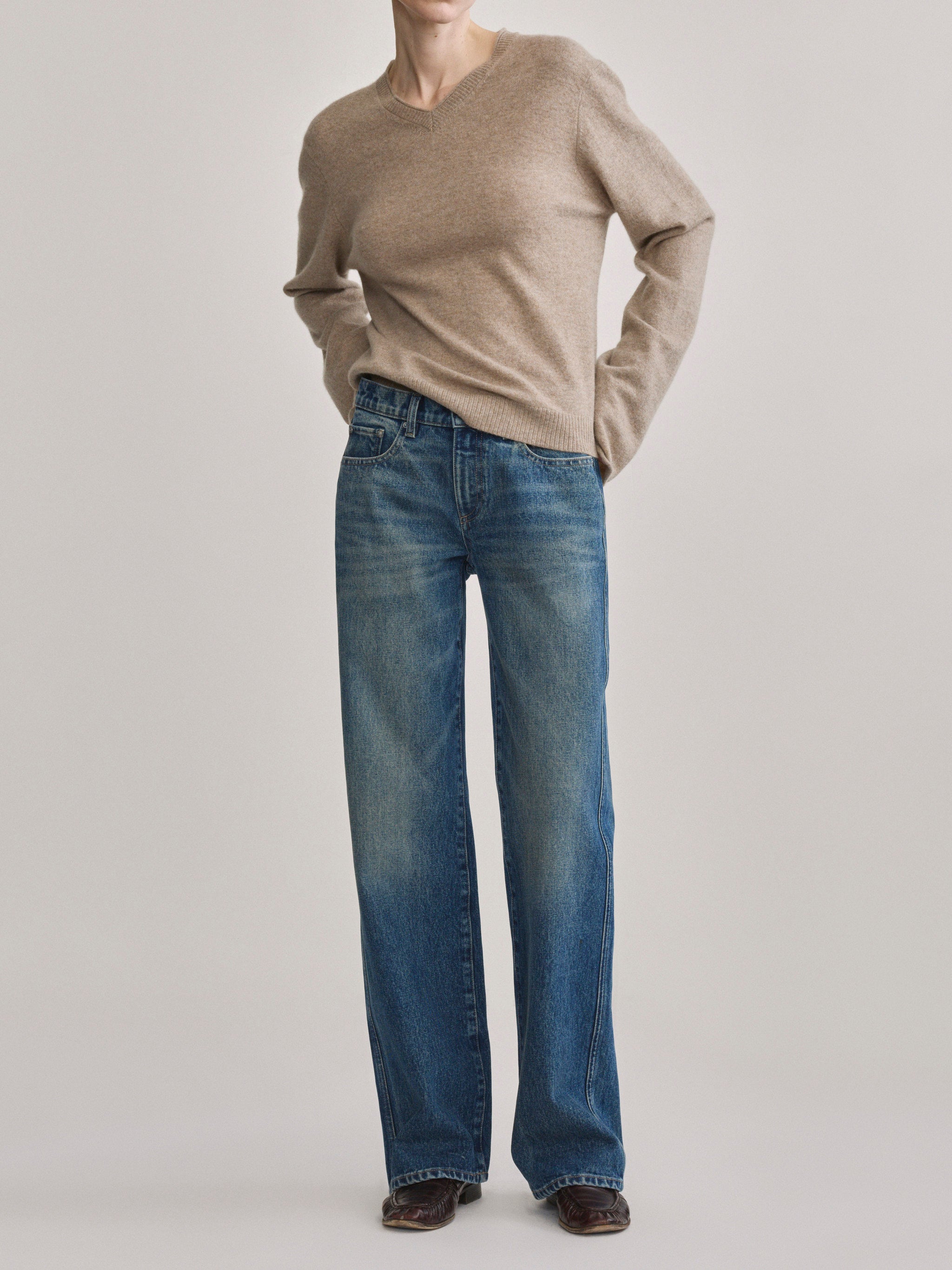 V-Neck Long Sleeve Cashmere Knit Sweater | Stone