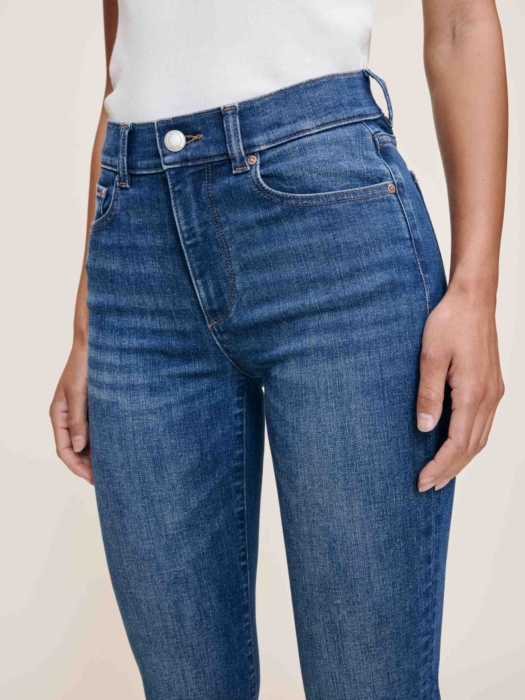 Mara Straight Mid Rise Instasculpt™ Ankle Jeans | Solace Cuffed