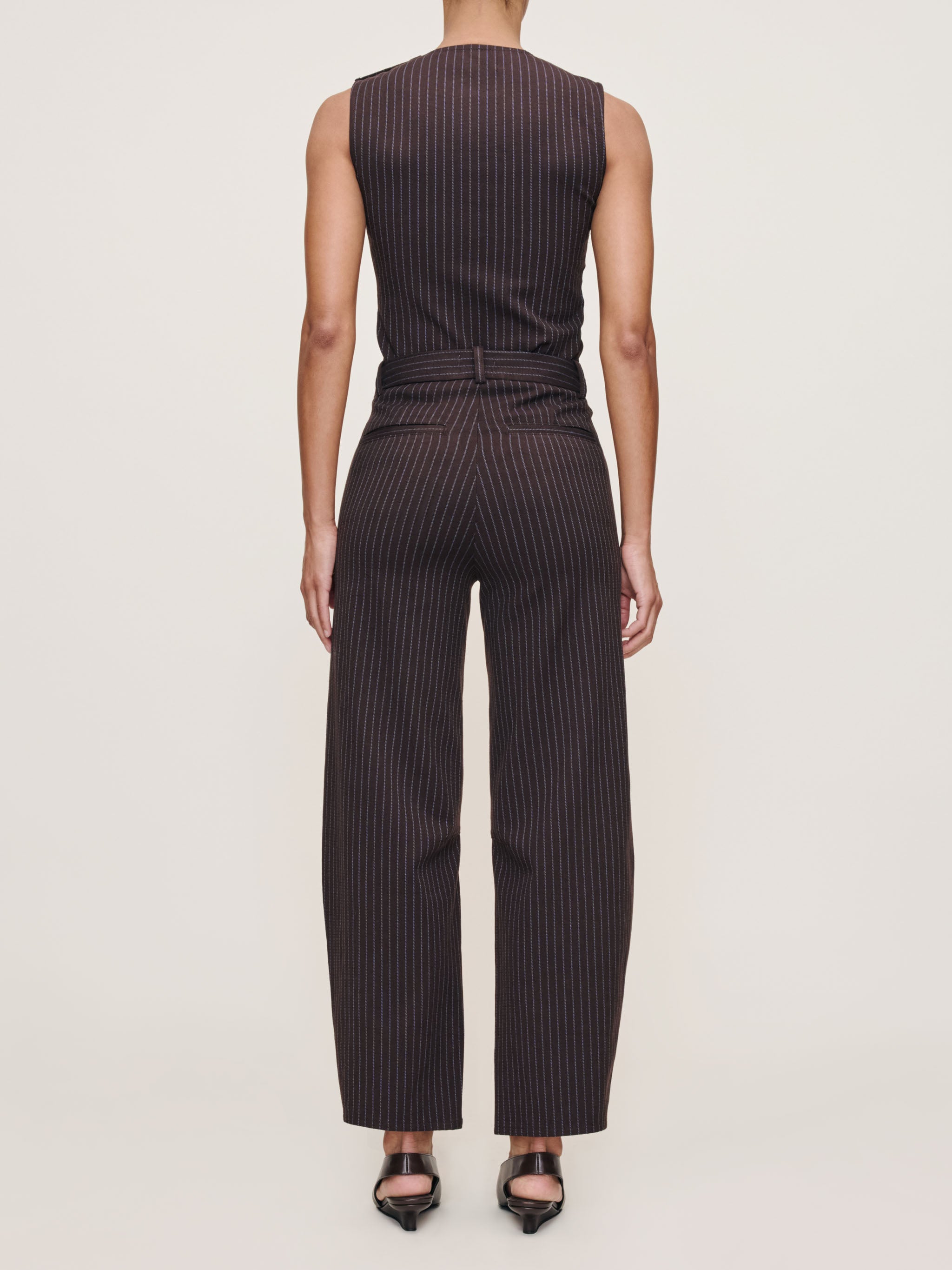 Miro Barrel High Rise 28