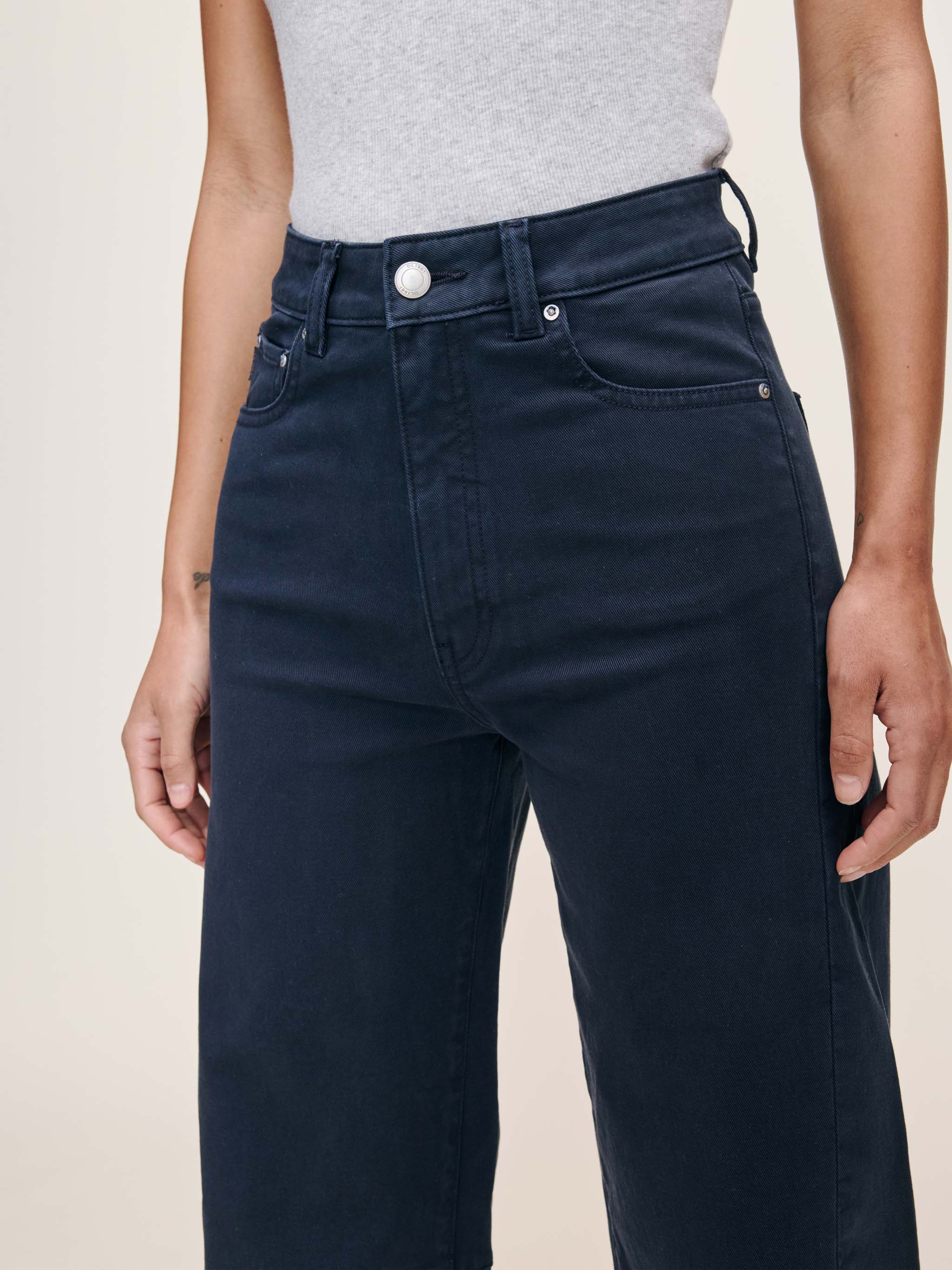 Miro Barrel High Rise 28